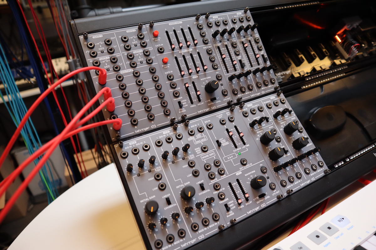 Behringer System 100m Eurorack modules explanation and jam 1200